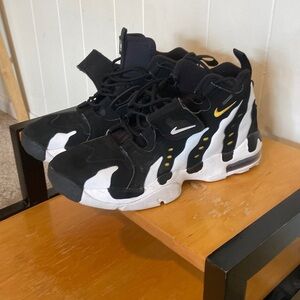 Nike Air Diamond Turf ‘96 size 10.5 used, Deion Sanders, Coach prime, no box